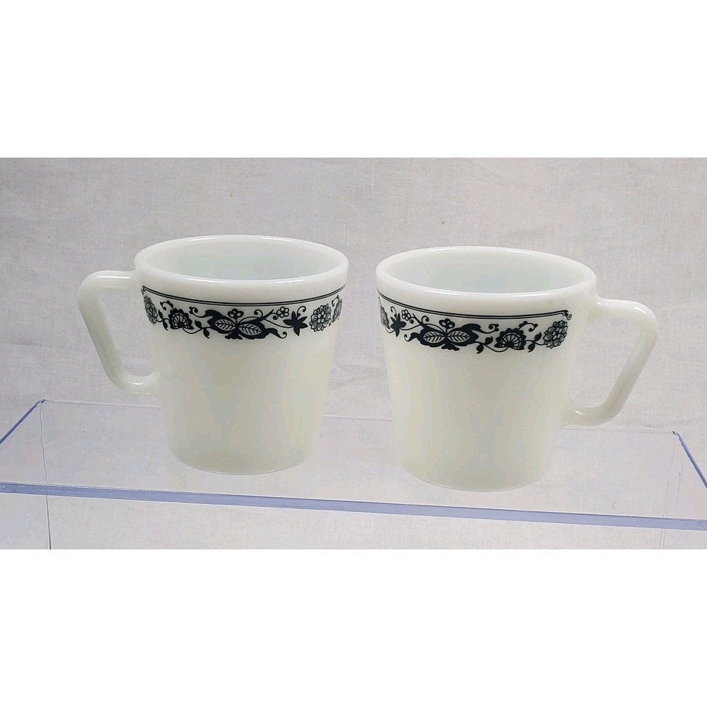 Vntg PYREX Old Town Blue Onion Mug/Cups #1410 Glass CORELLE Corning 8oz D Handle